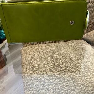 Sleek,Flat,Lime Green Wallet